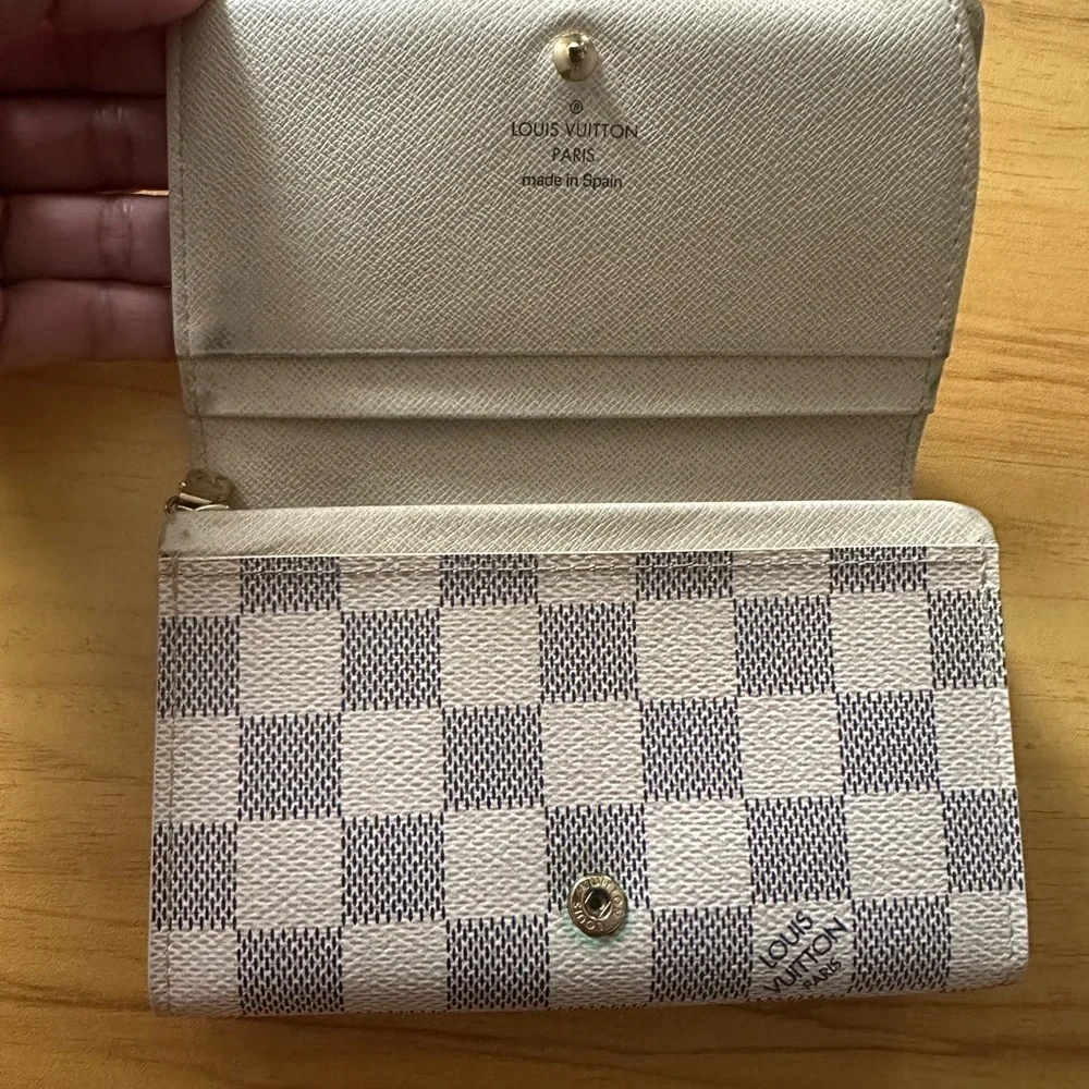 𝓛𝓸𝓤𝓘𝓢 𝓥𝓤𝓘𝓽𝓽𝓸𝓝 Tresor Wallet - Picture 8 of 16